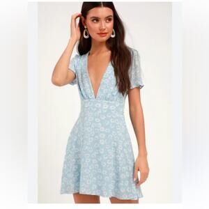 Lulu’s Garden Explorer Light Blue Floral Print Mini Dress XS
